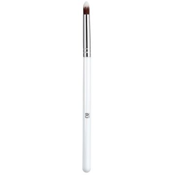 Ilu Pointed Concealer Brush 117 A good point indeed